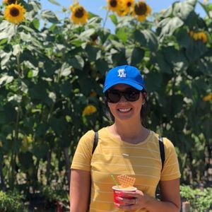 Meet your Posher, Kayla